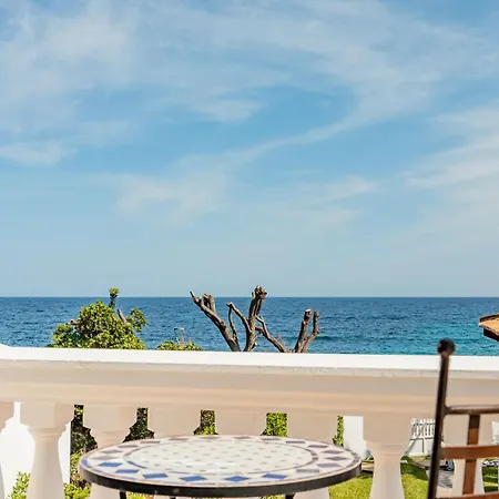 Bed & Breakfast The Sea Club